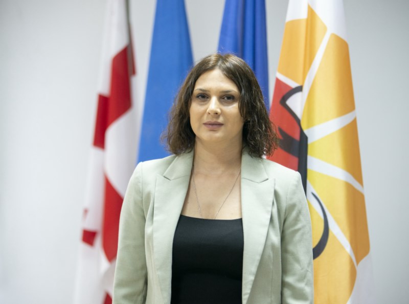 12. რუსუდან ყორანაშვილი საზოგადოებასთან ურთიერთობის მენეჯერი 800x600