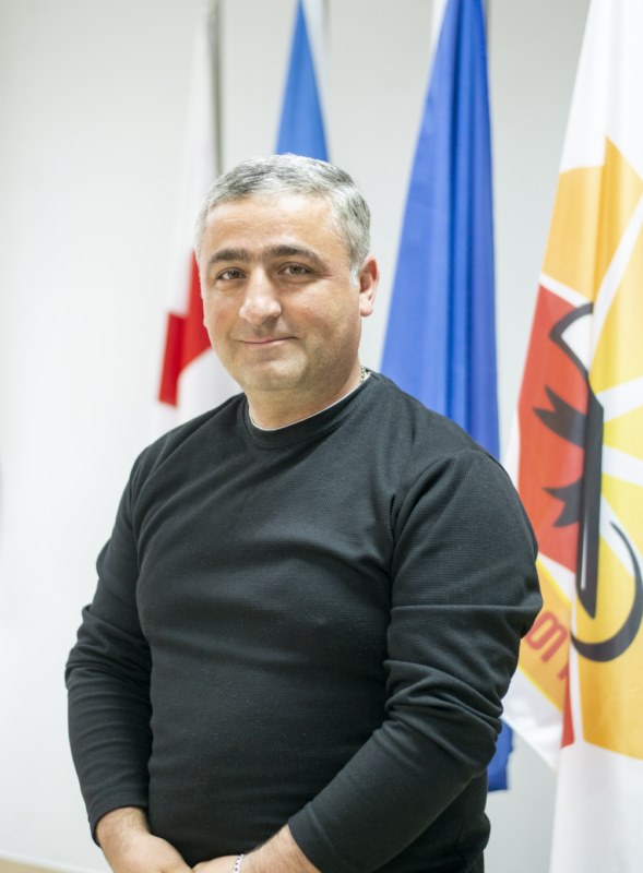 7.გიორგი ქარელი მატერიალური რესურსების უზრუნველყოფის მენეჯერი 800x600